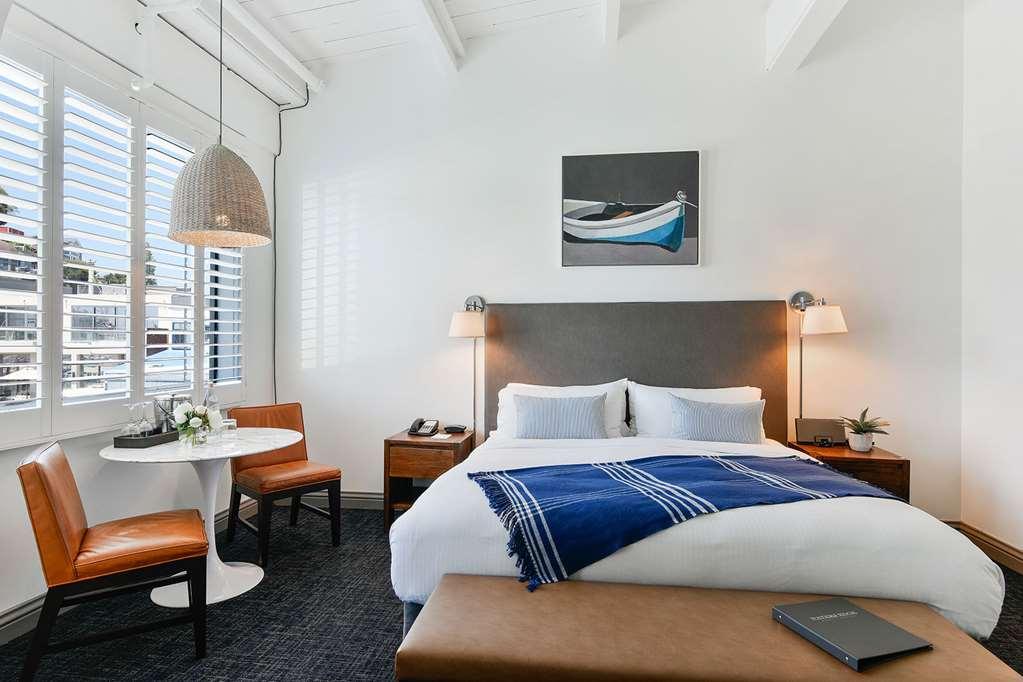 Waters Edge Hotel Tiburon Room photo