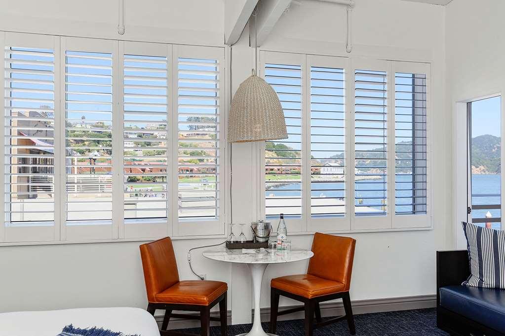 Waters Edge Hotel Tiburon Room photo