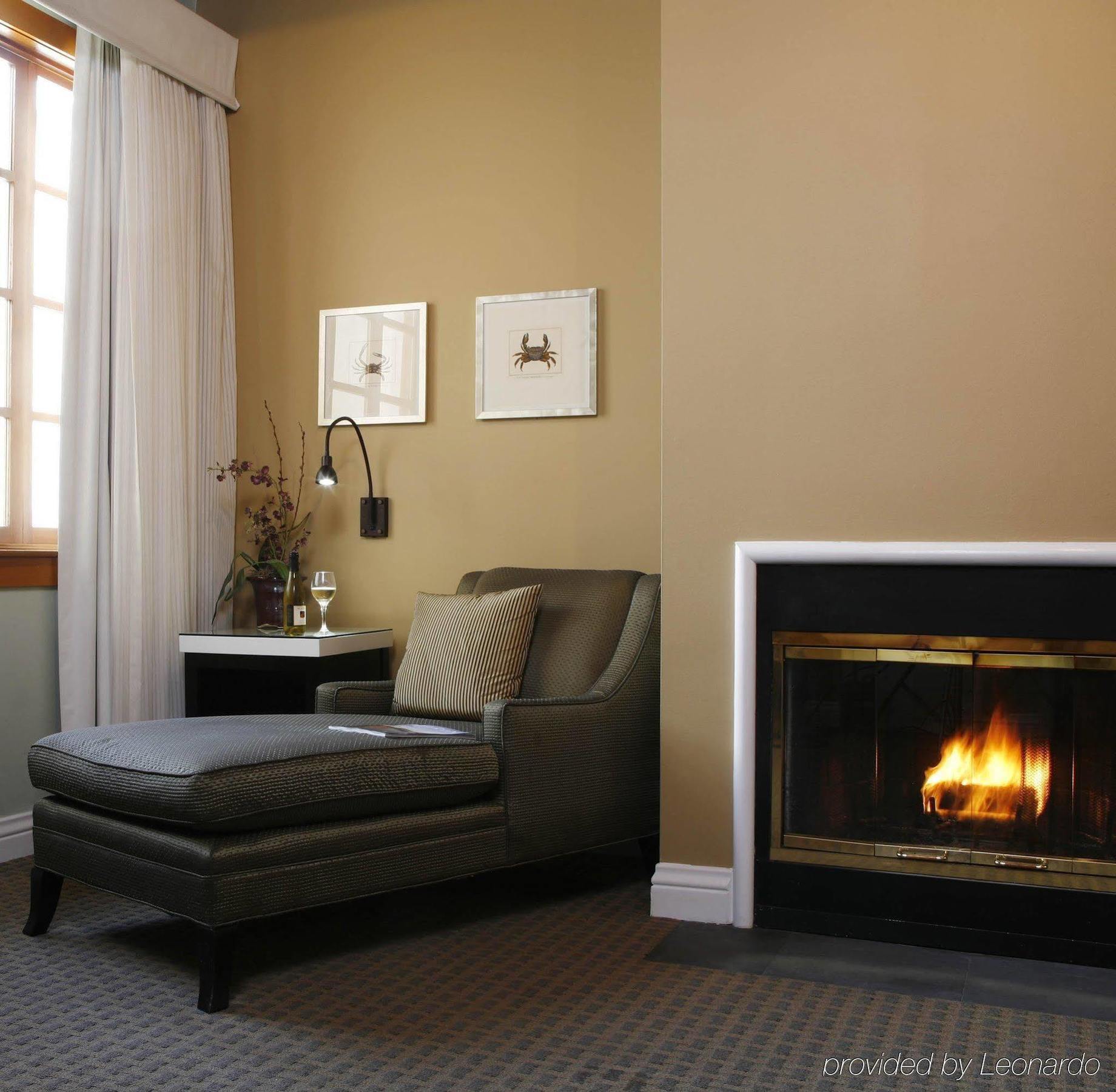Waters Edge Hotel Tiburon Room photo